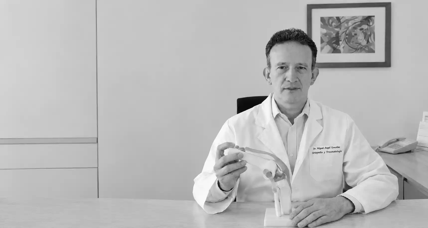 Dr. Miguel Ángel González Reyes, ortopedista en Bogotá